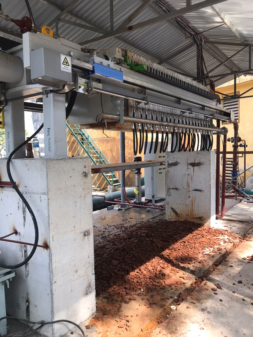 Hoàn thành cung cấp và lắp đặt máy ép bùn cho Nhà máy xử lý nước ngầm KCN Dệt may Phố Nối